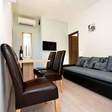Apartments Clara Nin Extérieur photo