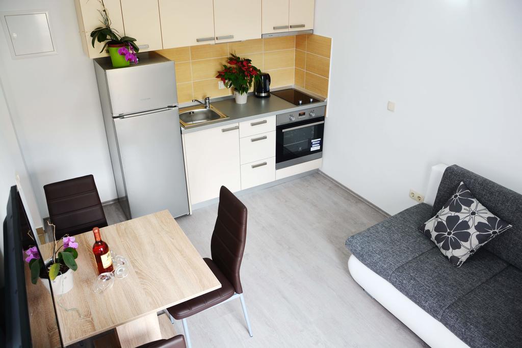 Apartments Clara Nin Extérieur photo