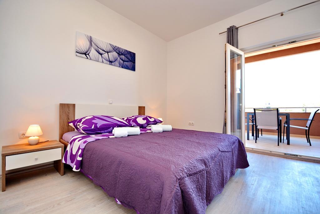 Apartments Clara Nin Extérieur photo