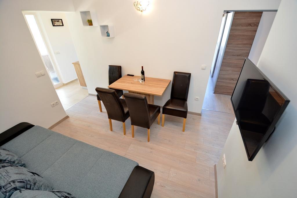 Apartments Clara Nin Extérieur photo